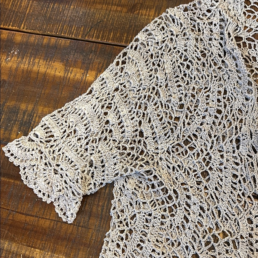 Elegant Crochet Lace Cardigan - Picture 3 of 3